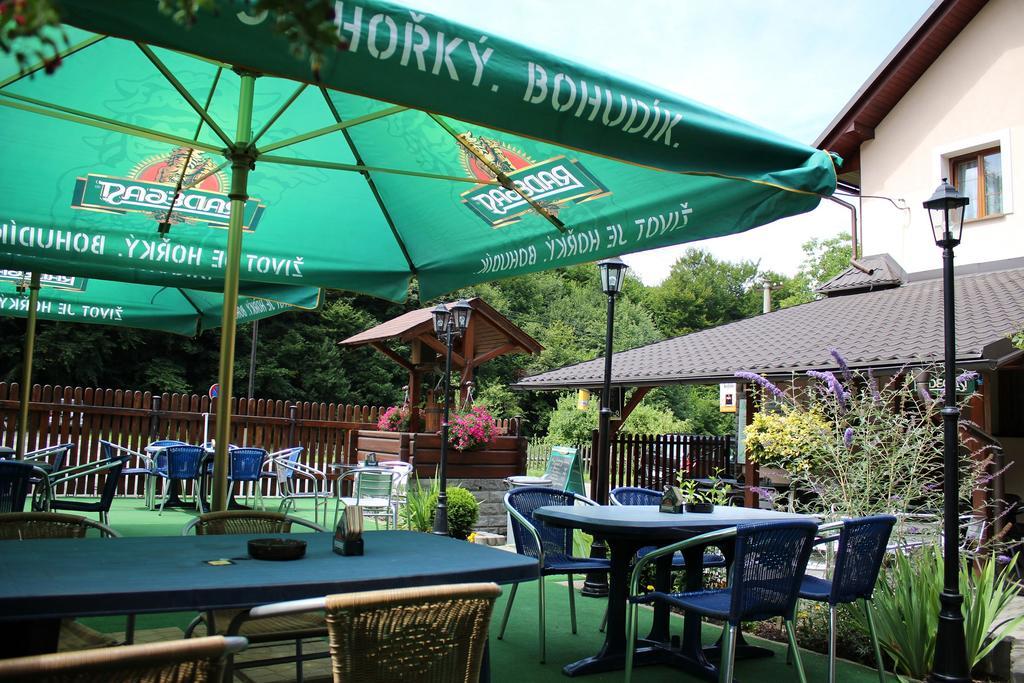 Hotel Saentis Komorní Lhotka 외부 사진