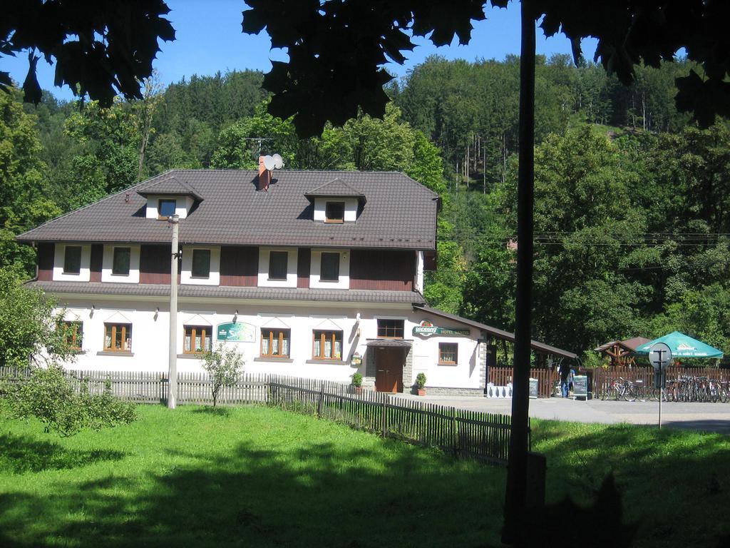 Hotel Saentis Komorní Lhotka 외부 사진